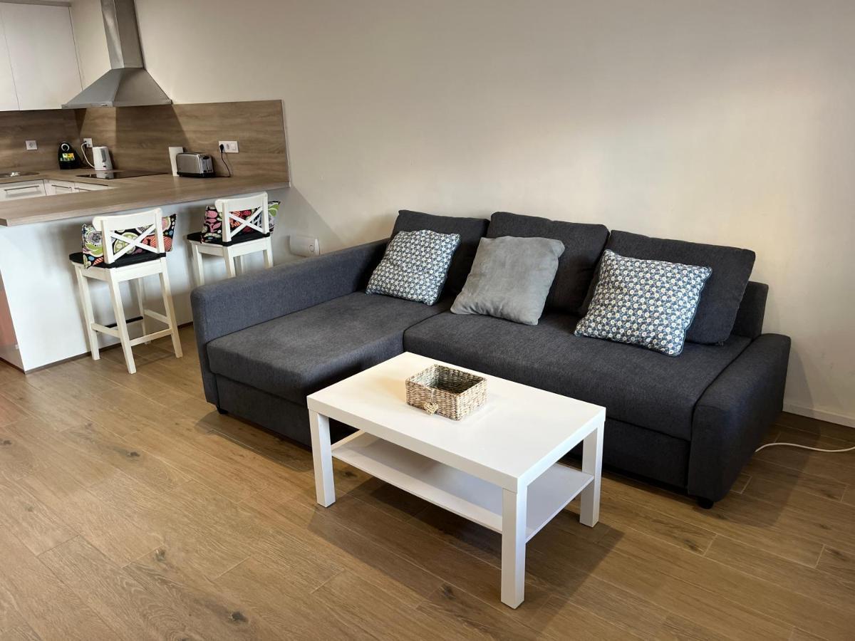 Apartamento En La Playa. Free Parking. Free Wifi L'Escala Exterior photo